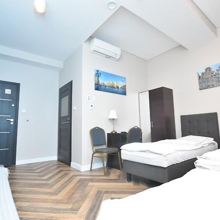 Dukes Apartments - Wita Stwosza Wrocław Buitenkant foto